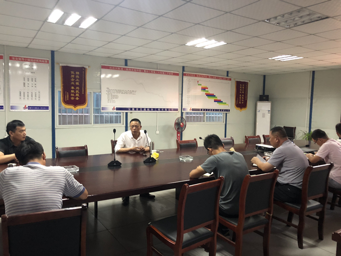 公司董事長一行蒞臨沱澮河項目部視察指導(dǎo)工作 公司董事長一行蒞臨沱澮河項目部視察指導(dǎo)工作