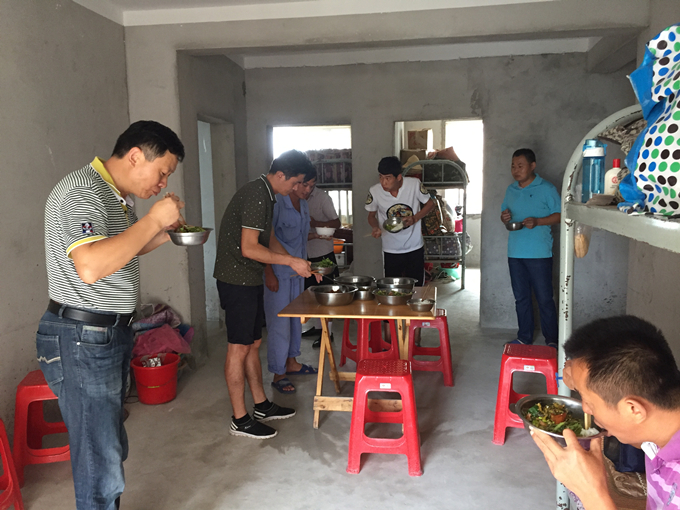 緊跟新時代 迎接新挑戰(zhàn) 展現(xiàn)新作為 緊跟新時代 迎接新挑戰(zhàn) 展現(xiàn)新作為