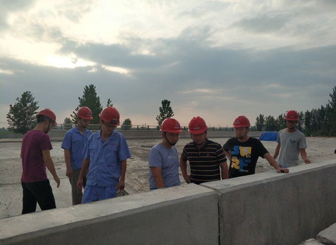 蕭楊路項(xiàng)目部扎實(shí)開展“質(zhì)量月”活動 蕭楊路項(xiàng)目部扎實(shí)開展“質(zhì)量月”活動