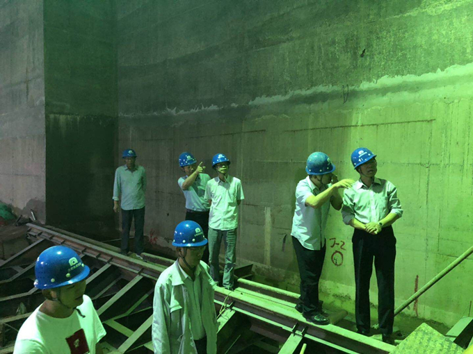 集團公司副總經(jīng)理王厚良一行蒞臨合軌4號線TJ03標指導(dǎo)盾構(gòu)貫通及接收工作 集團公司副總經(jīng)理王厚良一行蒞臨合軌4號線TJ03標指導(dǎo)盾構(gòu)貫通及接收工作